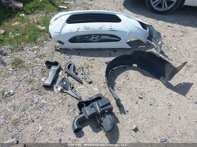 KMHCT5AEXHU352658 Hyundai 2017