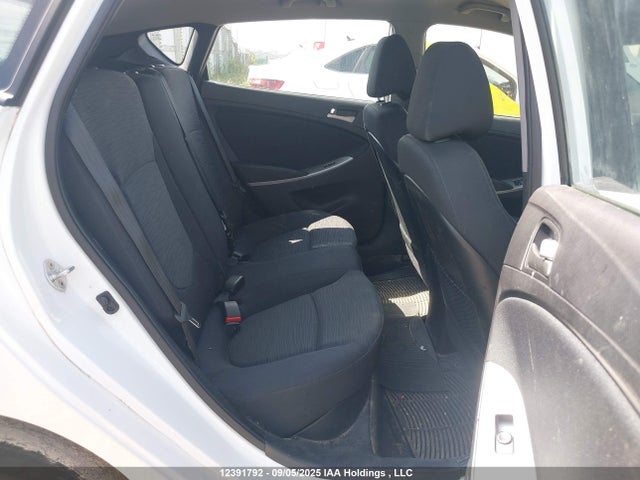 KMHCT5AEXHU352658 Hyundai 2017