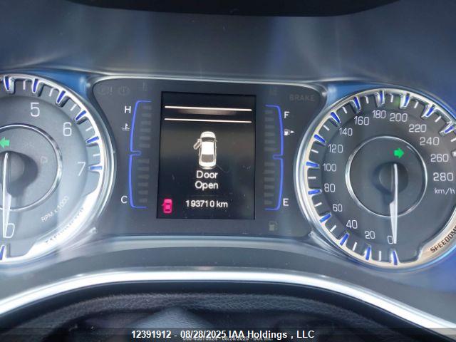 Chrysler 2015 2015 1C3CCCFB5FN672134 Image 8
