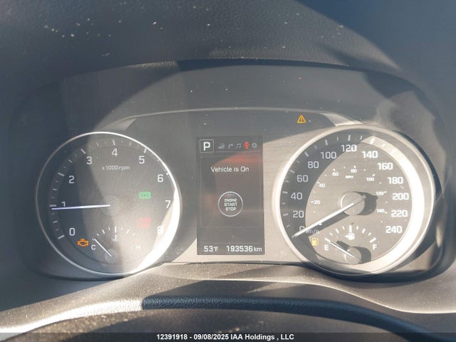 KMHD84LF7HU219880 Hyundai Elantra
