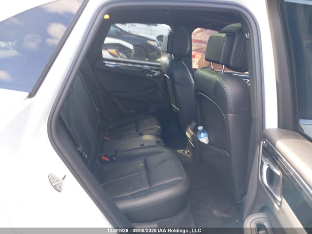 Porsche Macan 2015 WP1AB2A53FLB43440 Image 8