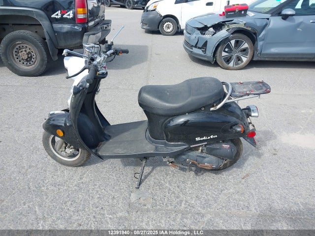 LLPVGBAF9G1F22141 Scooter Scooter