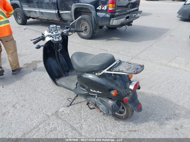 LLPVGBAF9G1F22141 Scooter Scooter