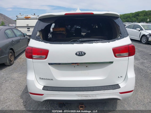 KIA 2018 2018 KNDMB5C17J6416977 Image 16