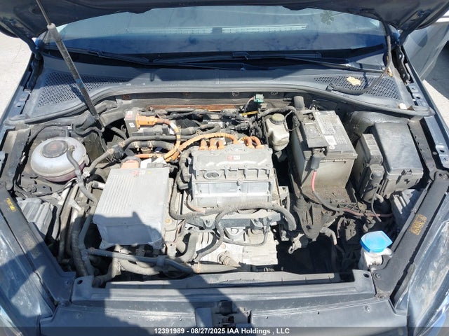 WVWPR7AU3JW913378 Volkswagen E-Golf