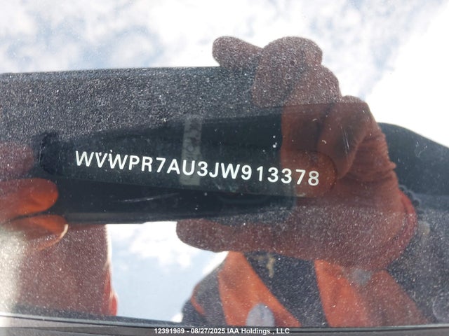 WVWPR7AU3JW913378 Volkswagen E-Golf