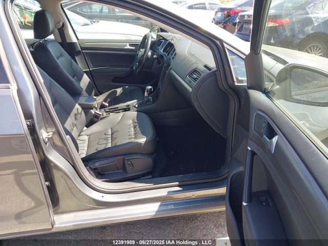 WVWPR7AU3JW913378 Volkswagen E-Golf