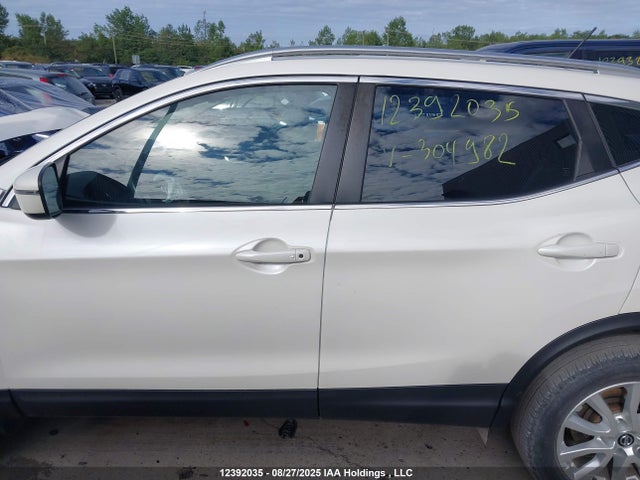 JN1BJ1BV1MW304982 Nissan ROGUE SPORT