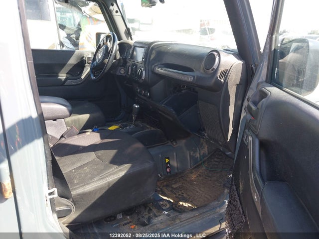 1C4BJWDG6FL633142 Jeep Wrangler