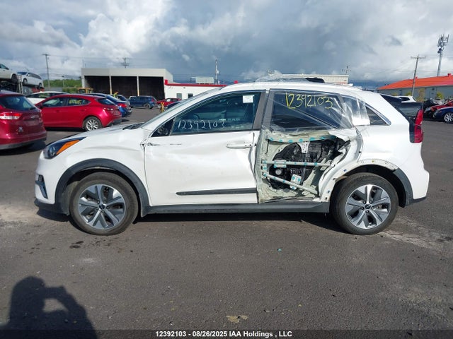 KNDCC3LGXN5139898 KIA Niro