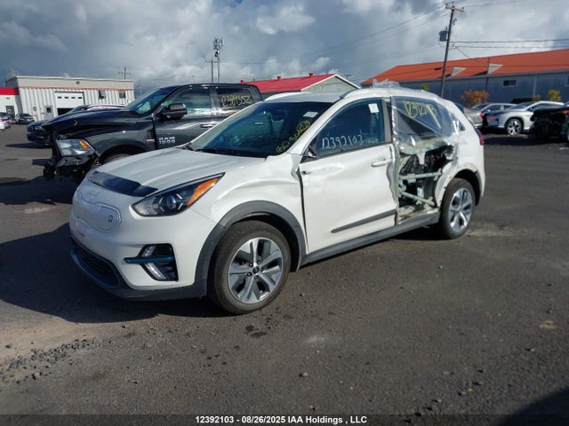 KNDCC3LGXN5139898 KIA Niro