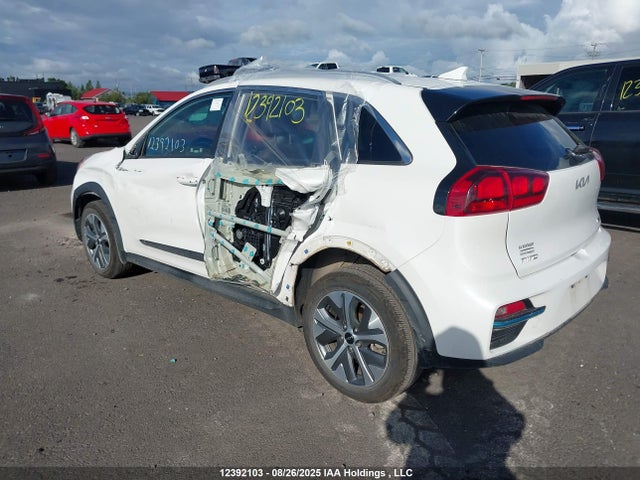 KNDCC3LGXN5139898 KIA Niro