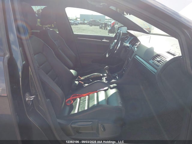 3VW5T7AU1HM053609 Volkswagen 2.0 tsi
