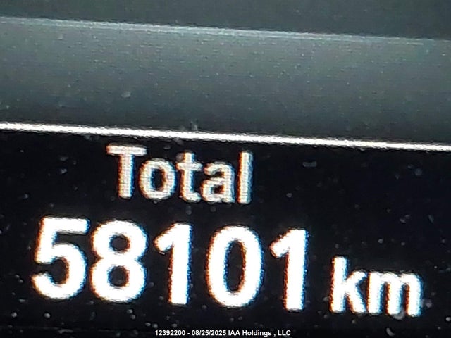 BMW X5 2018 5UXKR0C55J0Y04042 Image 16
