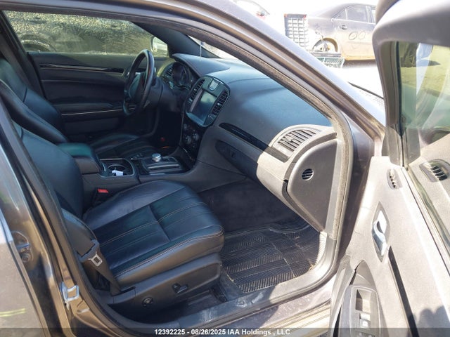 Chrysler 300 2017 2C3CCABG0HH655419 Image 5