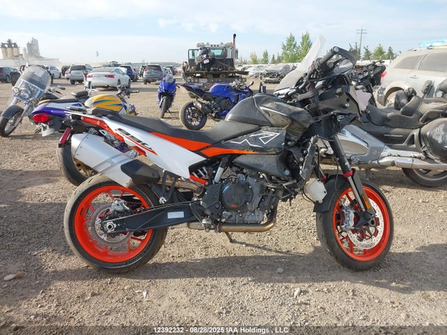 KTM 2024 2024 VBKTS6404RM879270 Image 12