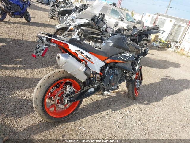 KTM 2024 2024 VBKTS6404RM879270 Image 4