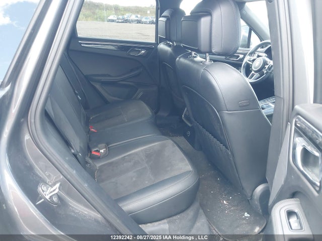 Porsche Macan 2016 WP1AB2A55GLB47944 Image 8