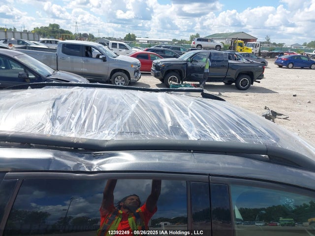 1FMCU9J92HUC57227 Ford Escape