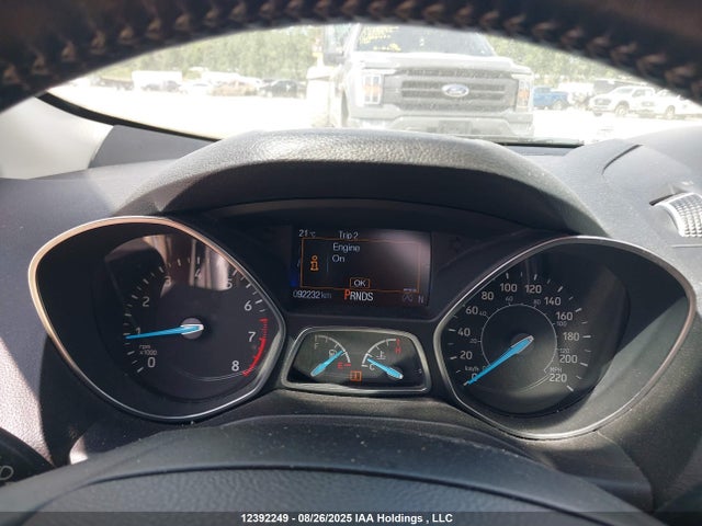 1FMCU9J92HUC57227 Ford Escape