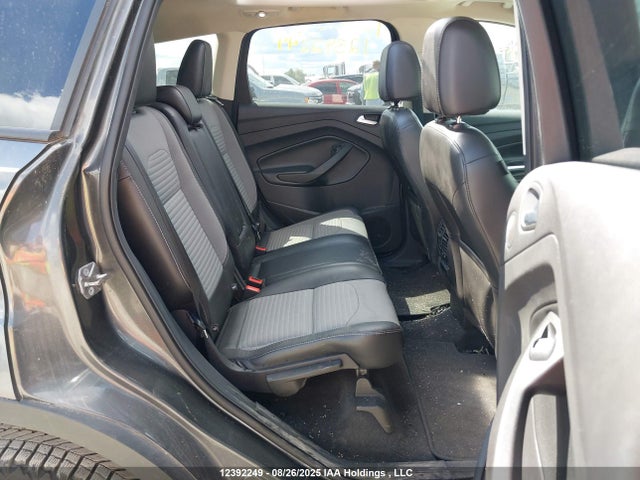 1FMCU9J92HUC57227 Ford Escape