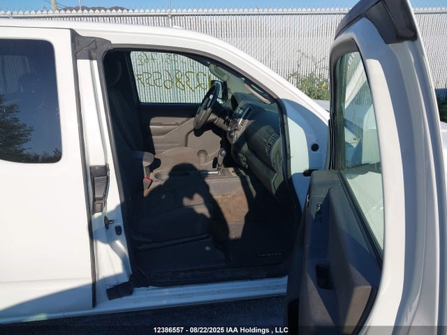1N6AD0CU0FN751762 Nissan 2015