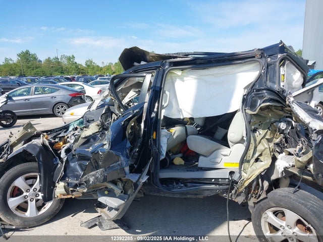 Toyota Sienna 2014 5TDZK3DC8ES411108 Image 14