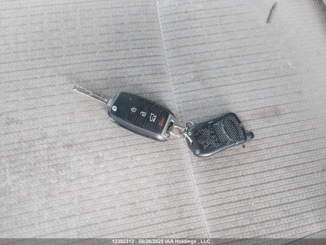 KNDMB5C16H6286670 KIA Sedona