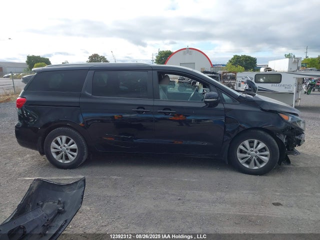 KNDMB5C16H6286670 KIA Sedona