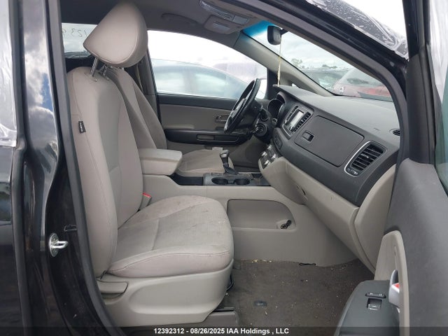 KNDMB5C16H6286670 KIA Sedona