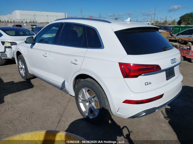 Audi 40 tfsi 2023 WA1AAAFY0P2124802 Image 3