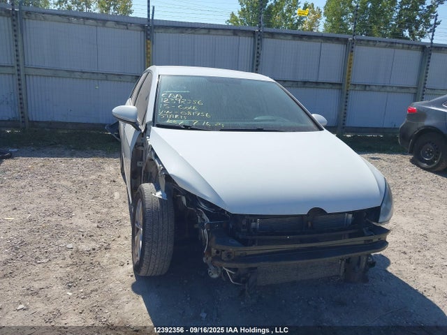 3VW217AU0FM081956 Volkswagen Golf