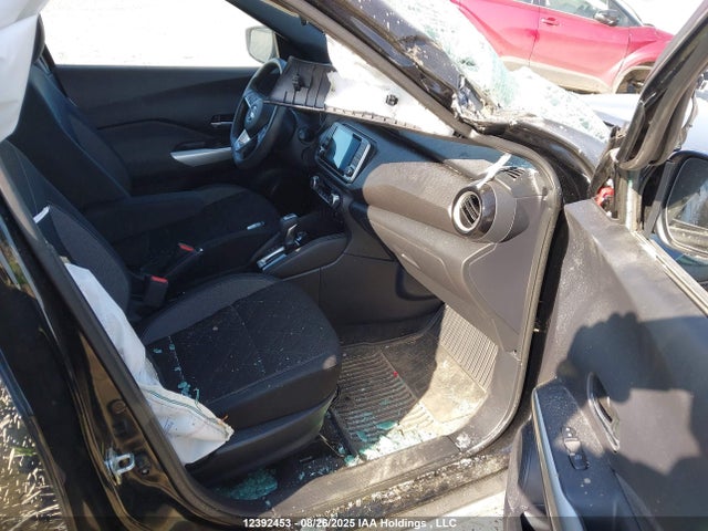 3N1CP5CU9KL549869 Nissan 2019