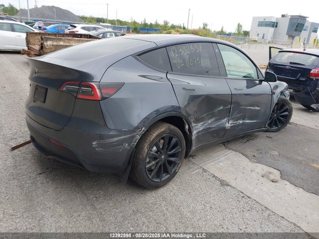 Tesla Model Y 2021 5YJYGDED0MF110751 Image 4