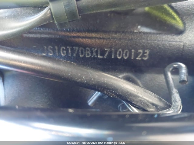 JS1GT7DBXL7100123 Suzuki T719-