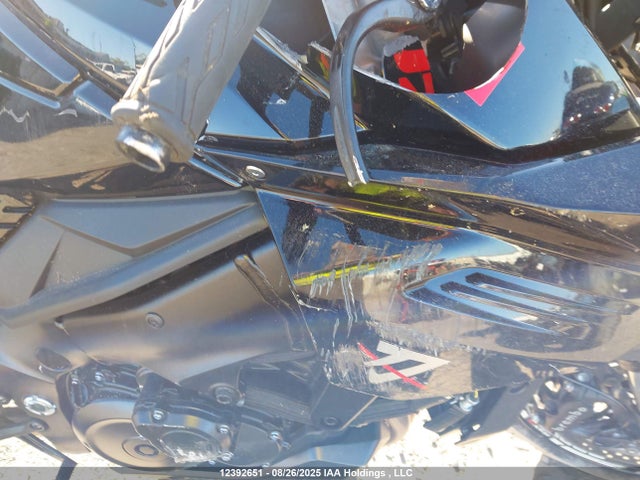 JS1GT7DBXL7100123 Suzuki T719-