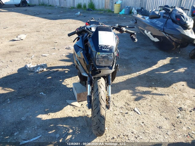 JS1GT7DBXL7100123 Suzuki T719-