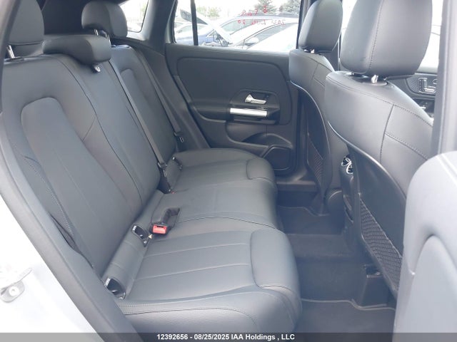 W1N4N4HB5TJ750985 Mercedes-Benz m260