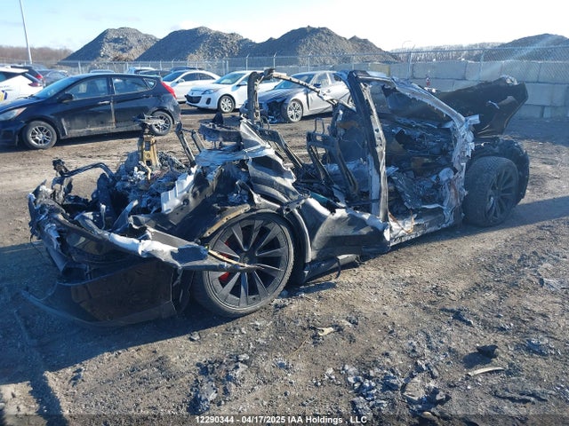 Tesla MODEL X 2023 7SAXCBE65PF420236 Image 4