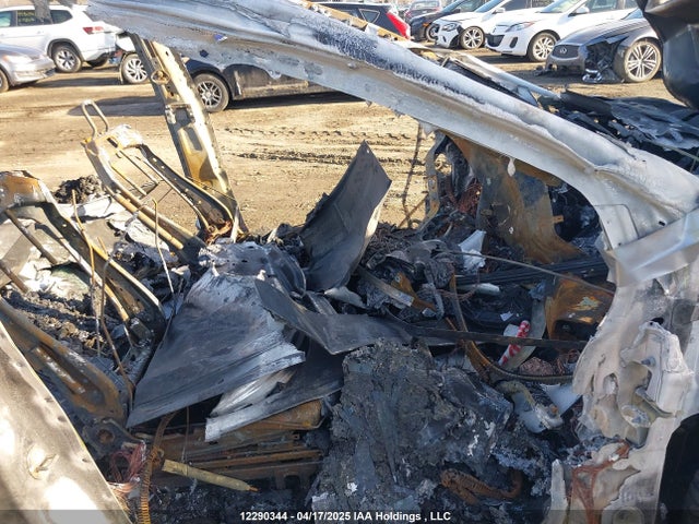 Tesla MODEL X 2023 7SAXCBE65PF420236 Image 5