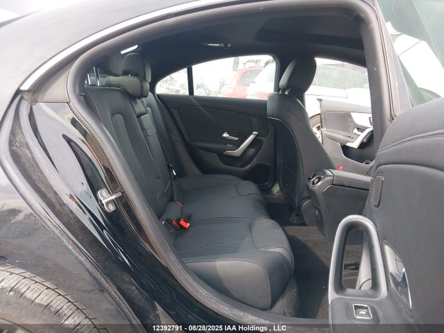 W1K5J4HB4SN520553 Mercedes-Benz m260