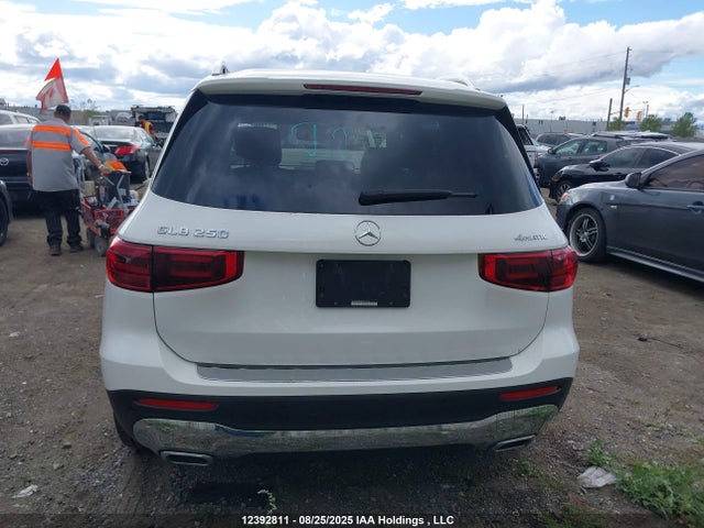 W1N4M4HB0RW378132 Mercedes-Benz m260