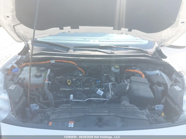 1FMCU9DZ3MUA12300 Ford hev/phev