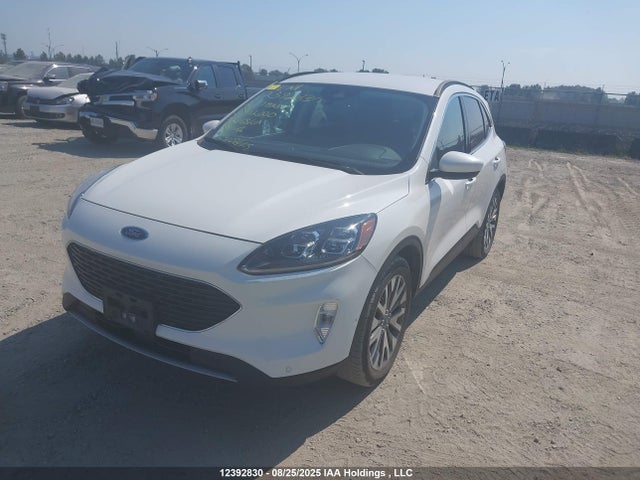 1FMCU9DZ3MUA12300 Ford hev/phev