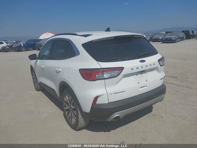 1FMCU9DZ3MUA12300 Ford hev/phev