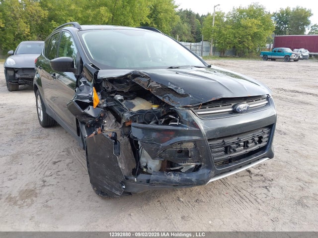 1FMCU9G9XGUA78519 Ford 2016