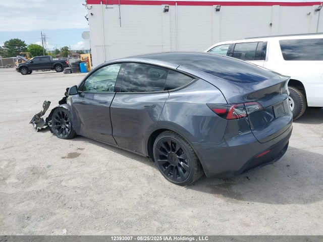 7SAYGDEE0NF492003 Tesla Model Y