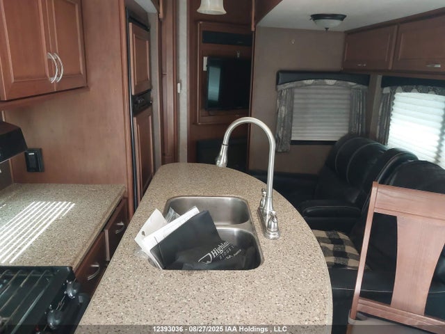58TTL3728G5023371 Highland Ridge Rv 2016