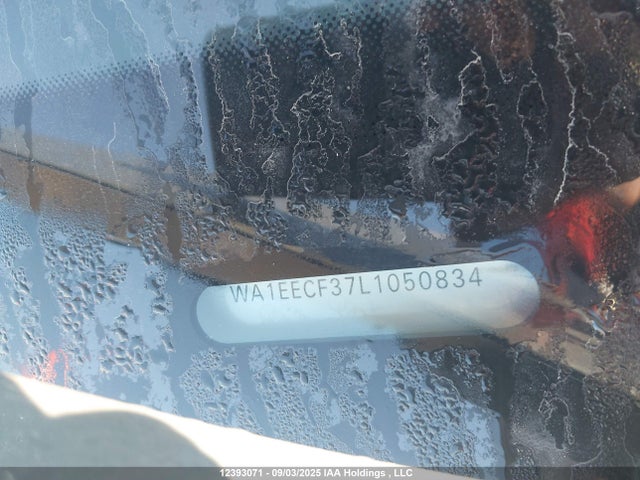 WA1EECF37L1050834 Audi Q3