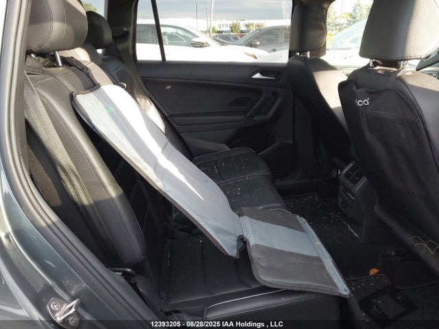 3VV4B7AX8KM126737 Volkswagen Tiguan
